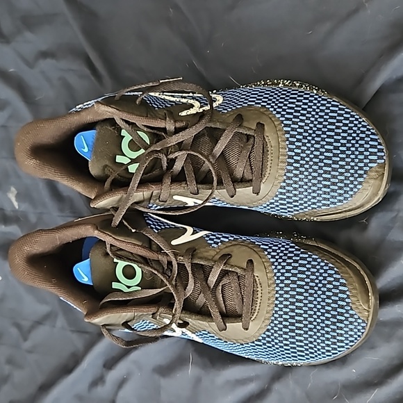 Blue Nike KD shoes - Picture 2 of 4